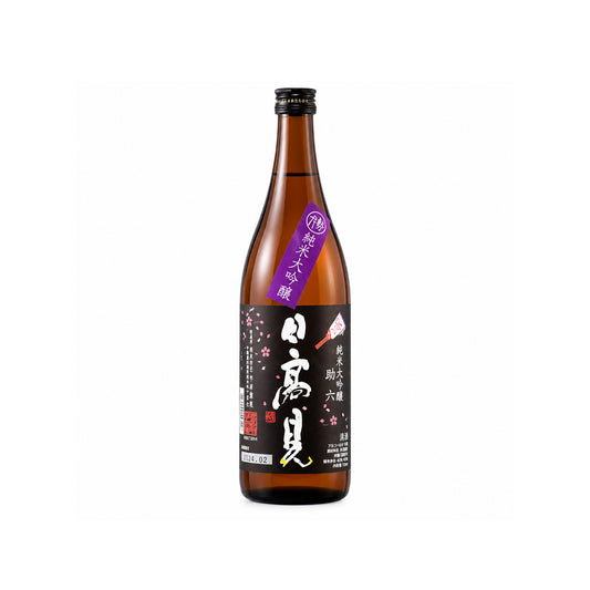 Front view of Hitakame Junmai Daiginjo Sukeroku Edo Sakura - Premium kabuki-themed Japanese sake at Sakeya.sg