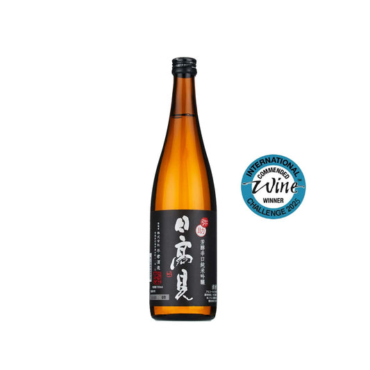 Front view of Hitakame Yasuke Rich Dry Junmai Ginjo - The ultimate sushi-pairing sake available at Sakeya.sg