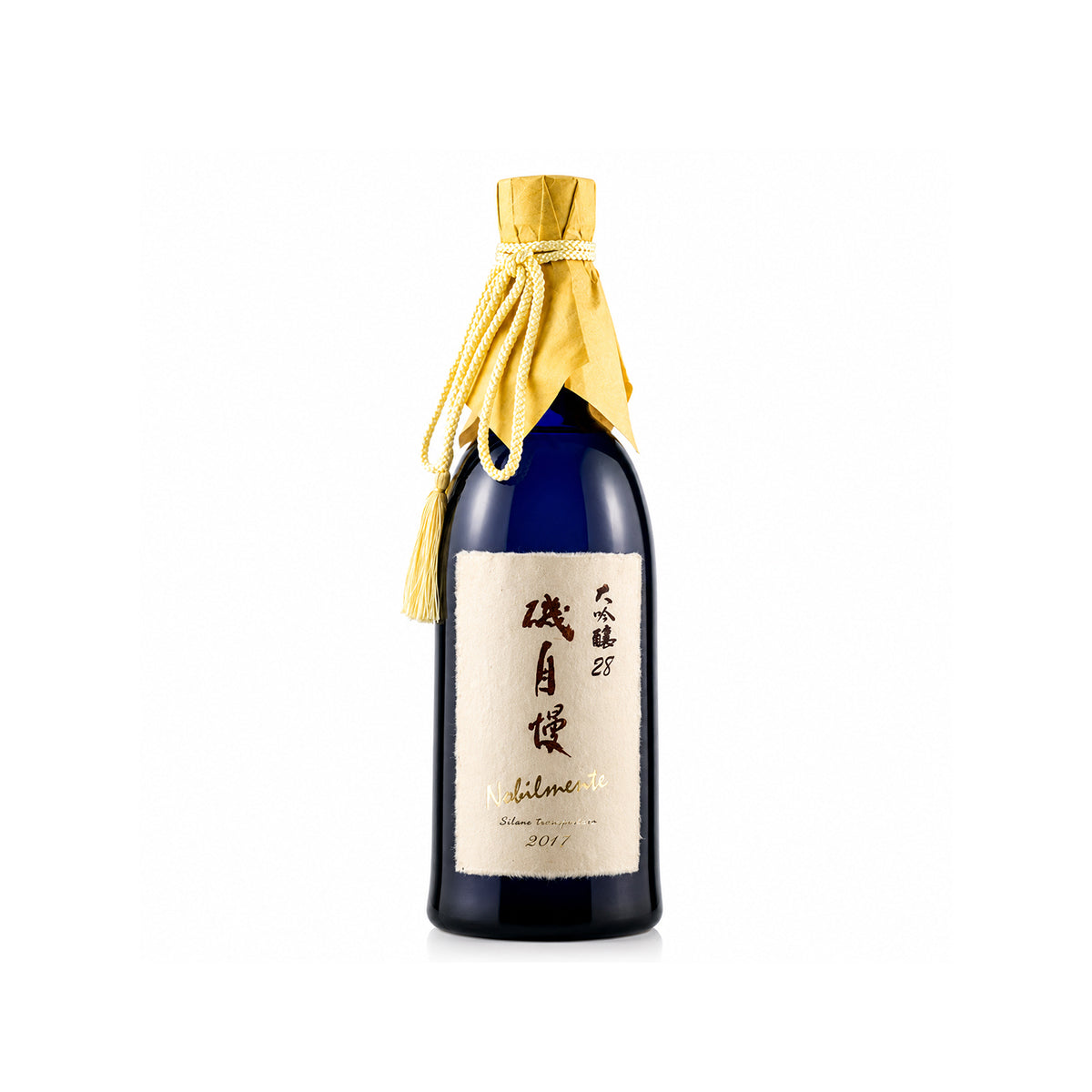 Front view of Isojiman Daiginjo 28 Nobilmente - Ultra-premium Japanese sake with 28% polishing ratio at Sakeya.sg