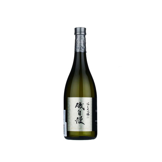 Front view of Isojiman Junmai Daiginjo - Iconic premium Shizuoka sake with elegant fruity notes at Sakeya.sg