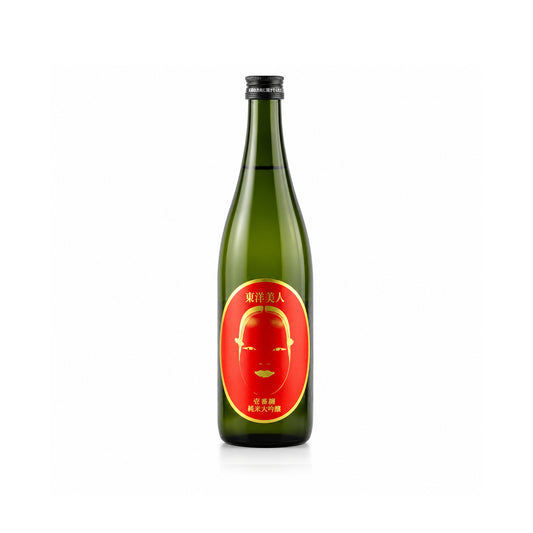 Front view of the flagship Toyobijin Junmai Daiginjo Ichibanmatoi bottle, featuring the distinctive premium label and Yamaguchi brewery branding