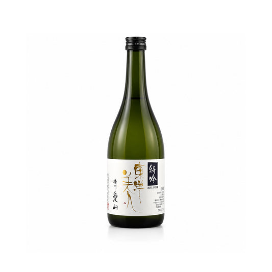 Front view of Toyobijin Junmai Daiginjo Tokugin Aiyama bottle, showcasing the premium gold-accented label and Aiyama rice branding