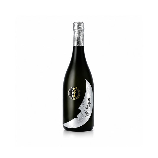 Front view of Ugonotsuki Daiginjo Gekko bottle featuring the elegant, minimalist label and Hiroshima brewery branding.