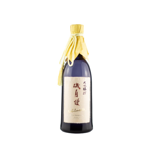 Front view of Isojiman Daiginjo 28 Nobilmente - Ultra-premium Japanese sake with 28% polishing ratio at Sakeya.sg