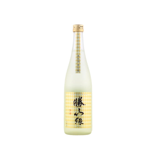 Front view of Katsuyama EN Tokubetsu Junmai Nama (Raw Sake) bottle, showing the distinctive black calligraphy label with seasonal unpasteurized markings