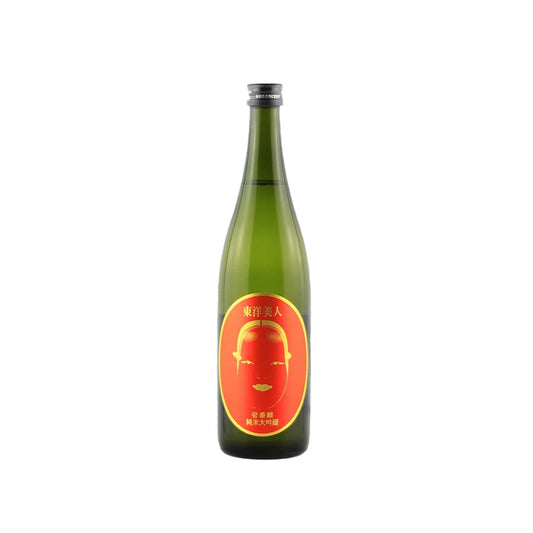 Front view of the flagship Toyobijin Junmai Daiginjo Ichibanmatoi bottle, featuring the distinctive premium label and Yamaguchi brewery branding